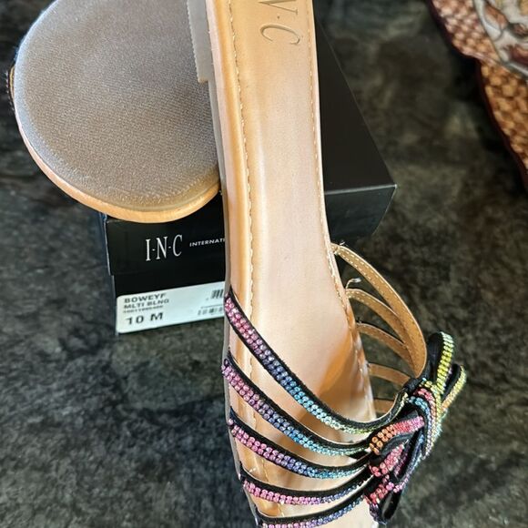 inc bowey bling flip flops - Picture 4 of 5